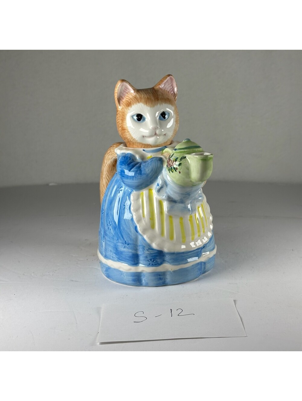 Vintage 1992 Avon Cat Teapot Ceramic Hand-Painted Collectible S-12